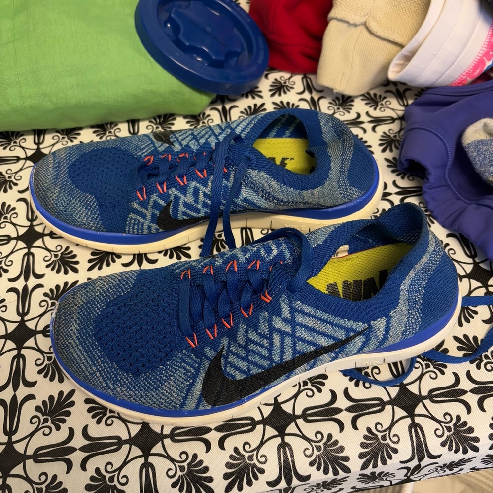 Nike FlyKnit Shoes